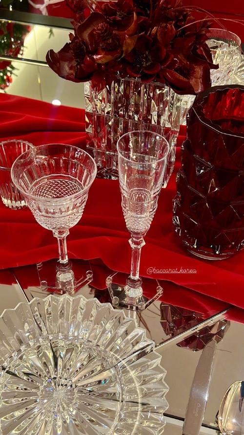   Thái Bình tiến hành kẹp chì và dán 1.170 tem niêm phong cho 664 cột bơm