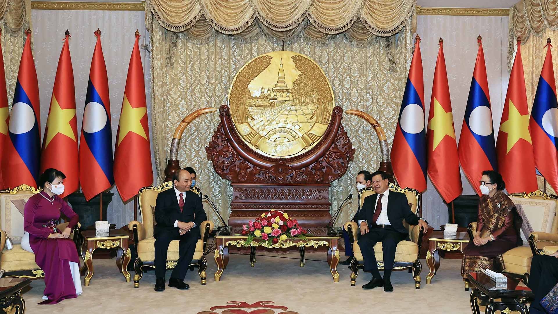   Chủ tịch nước Nguyễn Xuân Phúc hội đàm với Nh88 Nha cai, Chủ tịch nước Lào
