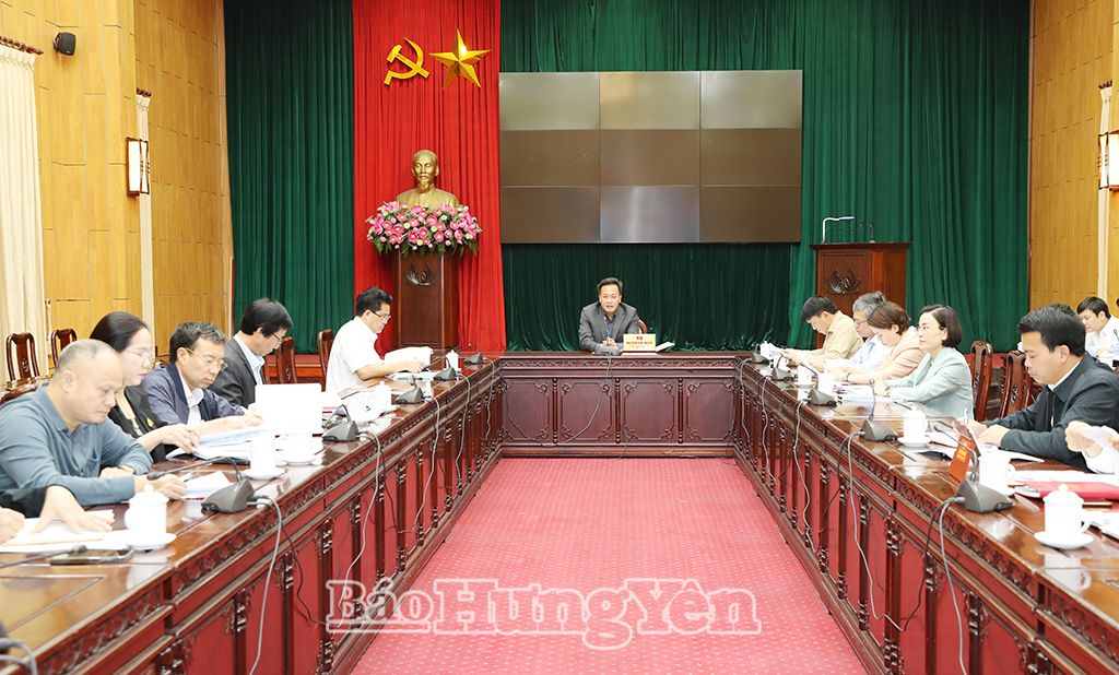   Họp Tổ Báo cáo Nh881 Đảng và hệ thống chính trị thuộc Tiểu ban Văn kiện Đại hội đại biểu Đảng bộ tỉnh lần thứ XX