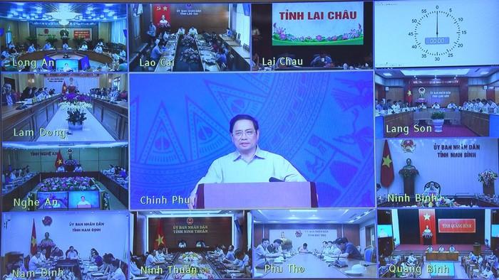   Đồng chí Nguyễn Quang Hưng, Phó Chủ tịch thường trực Nh88 casino tỉnh thăm, tặng quà thiếu niên, nhi đồng xã Thái Thượng (Thái Thụy)