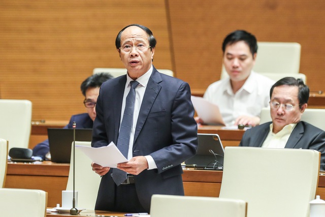   Phó Nh881 Lê Văn Thành phát biểu làm rõ vấn đề quy hoạch quốc gia, quy hoạch đô thị