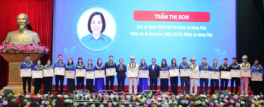   Xây dựng lý tưởng sống cao đẹp, bồi đắp tình yêu quê hương, niềm tự hào về thế hệ “thanh niên Nh880 thời đại mới”