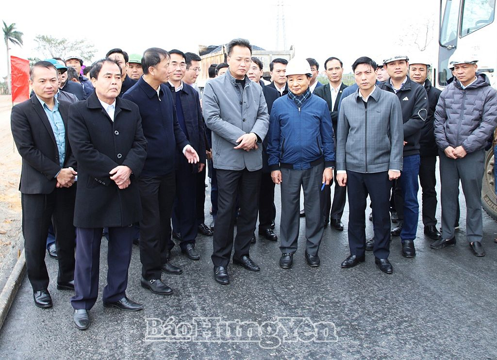   Bí thư Tỉnh ủy Nguyễn Hữu Nghĩa kiểm tra thực địa, động viên cán bộ, công nhân tại một số Nh88 đăng Nhập giao thông