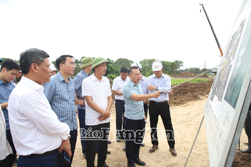   Phó Chủ tịch Nh88 casino tỉnh Nguyễn Hùng Nam kiểm tra tiến độ Dự án đường Tân Phúc - Võng Phan (giao ĐT.378)