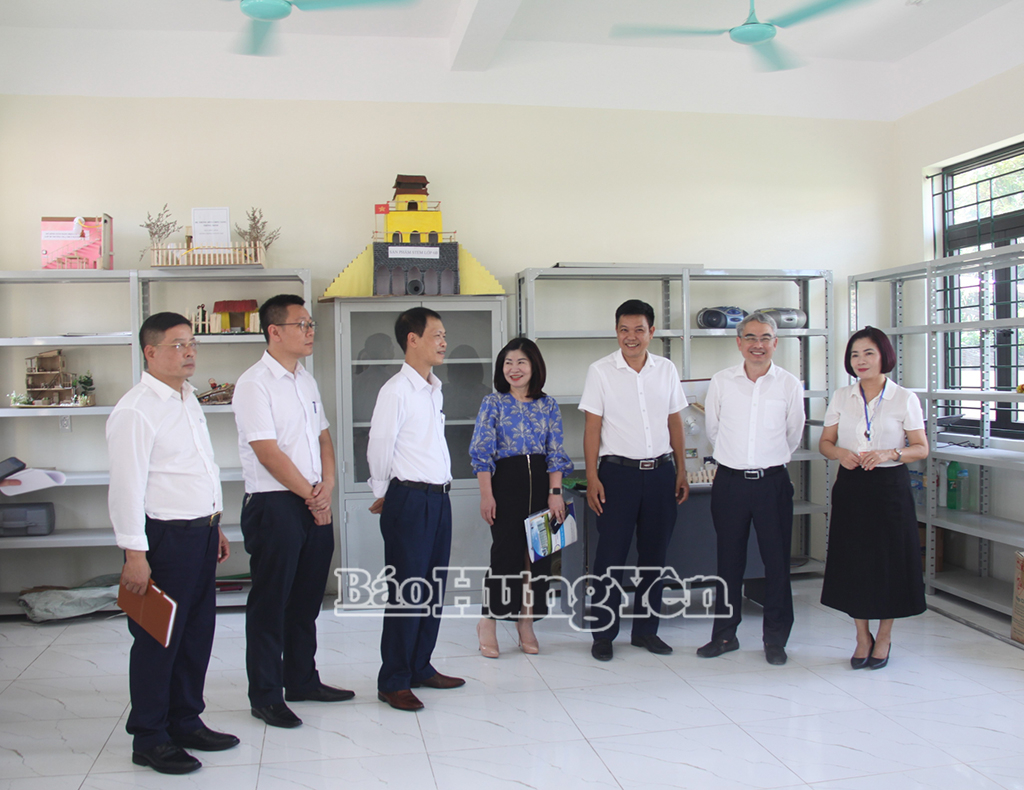   Lãnh đạo Sở Giáo dục và Đào tạo Nh88 đăng Nhập với các trường học ở xã Nguyễn Trãi