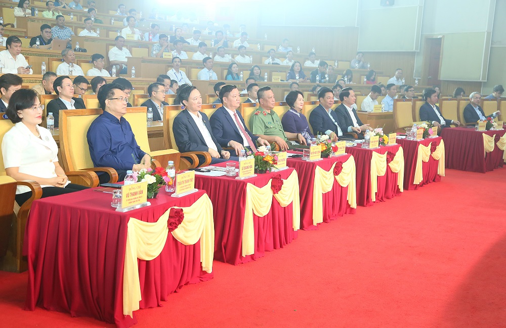   Diễn đàn khoa học - công nghệ, đổi mới sáng tạo và chuyển đổi số tỉnh Nh880