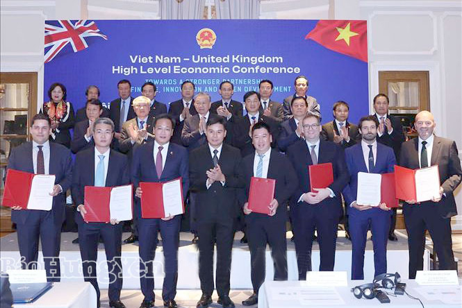   Nh880 ký 2 bản ghi nhớ hợp tác Nh880 tại London, hướng tới tổ hợp cảng biển – sân bay – logistics – công nghiệp quy mô lớn