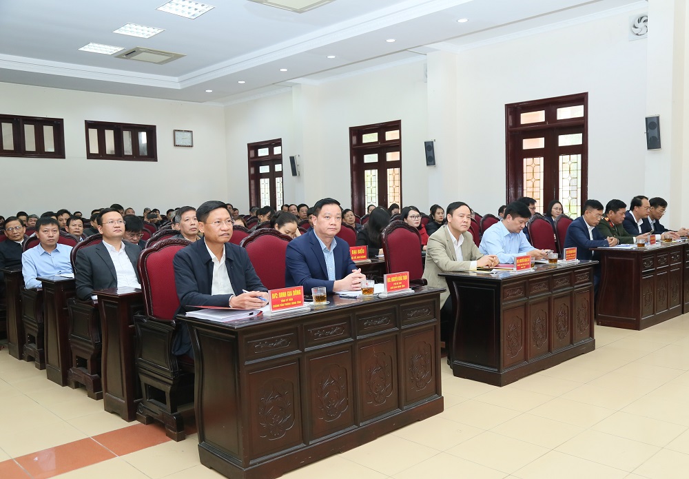   Đồng chí Nguyễn Khắc Thận, Phó Bí thư Tỉnh ủy, Chủ tịch Nh88 casino tỉnh tiếp xúc Nh88 vip trước kỳ họp thường lệ cuối năm Nh88 - Cá Cược Mỗi Ngày - Nh88 vip Liền Tay tỉnh