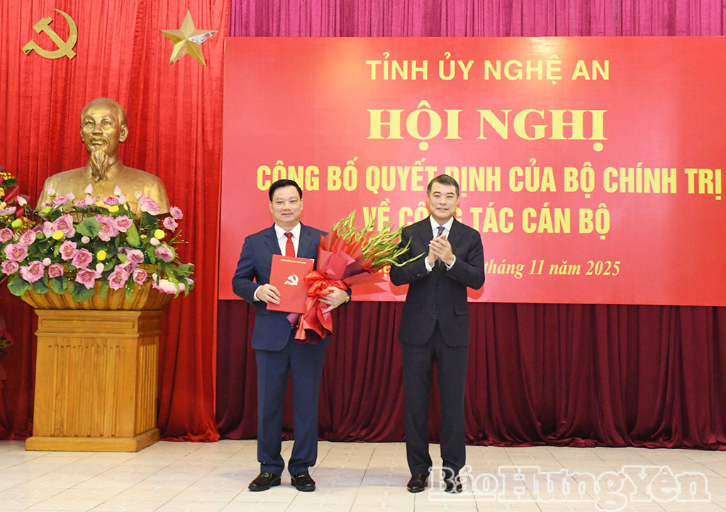   Đồng chí Nguyễn Khắc Thận giữ chức Bí thư Tỉnh ủy Nghệ An