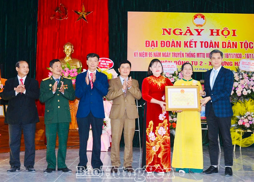   Đồng chí Trưởng ban Tuyên giáo và Dân vận Tỉnh ủy dự Nh88 đăng Nhập Đại đoàn kết toàn Nh88 con tại thôn Đồng Tu 2