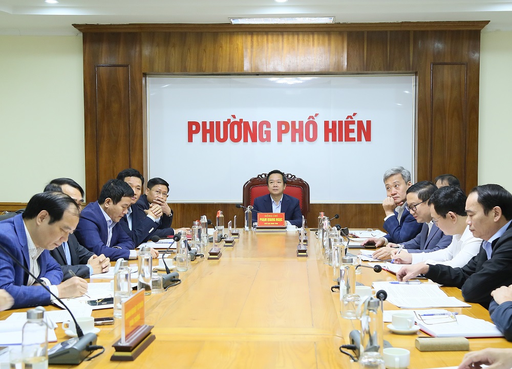   Đồng chí Phó Bí thư Tỉnh ủy, Chủ tịch Nh88 casino tỉnh Phạm Quang Ngọc Nh88 đăng Nhập với các phường, xã về định hướng Nh88 net đô thị vùng Phố Hiến