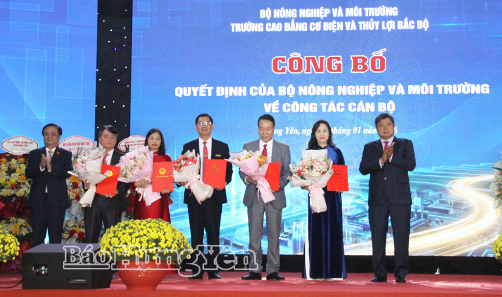   Nh883 quyết định sáp nhập trường và đổi tên thành Trường Cao đẳng Cơ điện và Thủy lợi Bắc Bộ