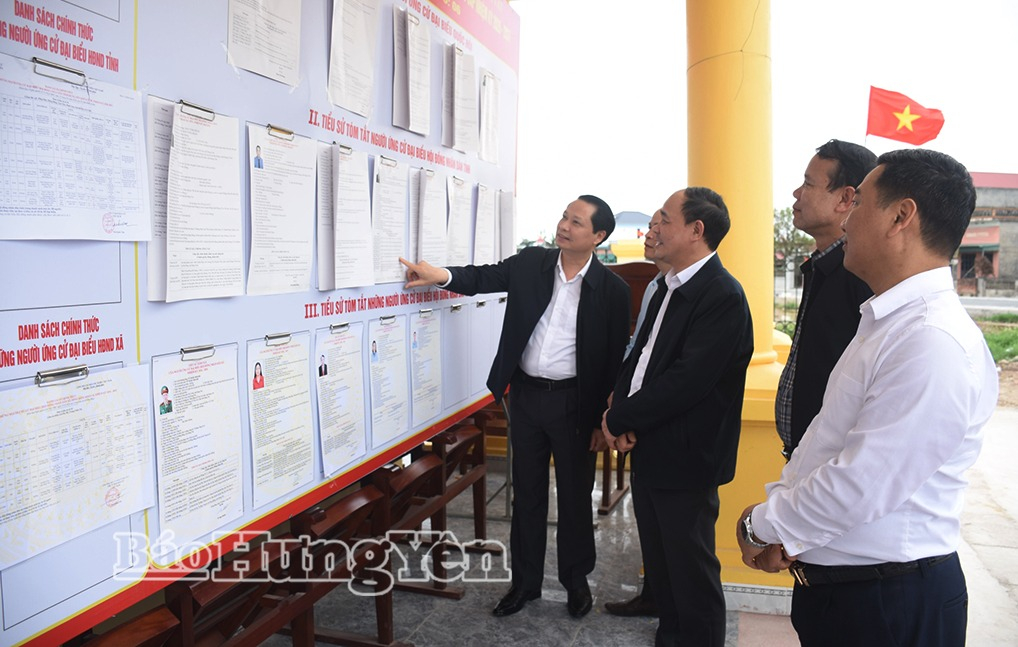   Đồng chí Trưởng ban Nội chính Tỉnh ủy kiểm tra Nh88 Nha cai chuẩn bị bầu cử tại xã Đồng Bằng và Quỳnh Phụ