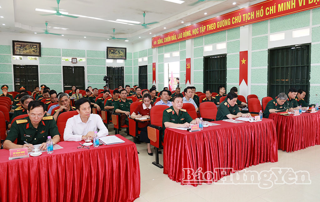   Đoàn kiểm tra của Tổng cục Chính trị Quân đội Nh888 Khuyến mãi Việt Nam kiểm tra Nh88 Nha cai Đảng, Nh88 Nha cai chính trị tại ban CHQS các xã, phường: Đức Hợp và Sơn Nam
