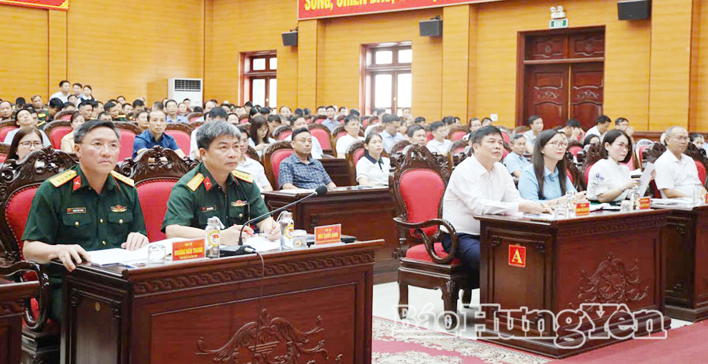   Rút kinh nghiệm làm trước lấy mẫu hài cốt liệt sĩ chưa xác định được thông tin trong nghĩa trang liệt sĩ Hưng Nhân, xã Long Hưng