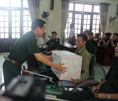   Bộ CHQS tỉnh gặp mặt thương binh, thân nhân liệt sĩ nhân dịp 27/7