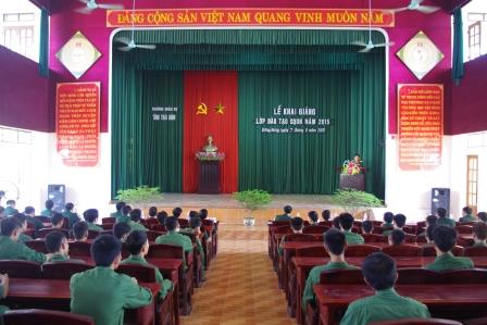   Trường Quân sự tỉnh: Khai giảng lớp đào tạo sỹ quan dự bị năm 2015