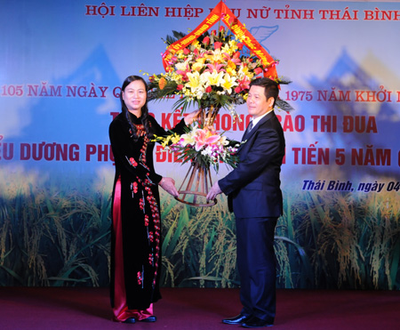   Tuyên dương 125 tập thể, cá nhân phụ nữ tiêu biểu