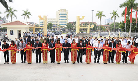   Khai trương Trung tâm Hành chính công cấp tỉnh