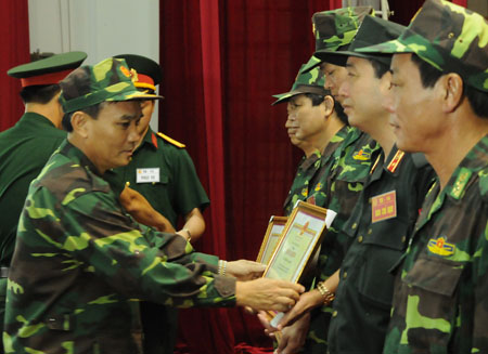   Kết thúc diễn tập khu vực phòng thủ tỉnh năm 2014