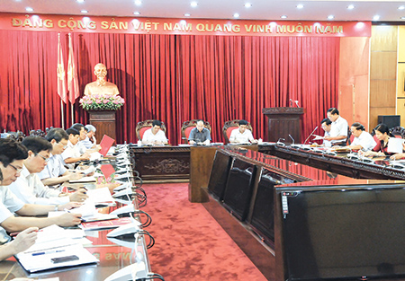   Ban Thường vụ Tỉnh ủy duyệt Nh88 Nha cai chuẩn bị Đại hội đại biểu Đảng bộ huyện Hưng Hà lần thứ XV