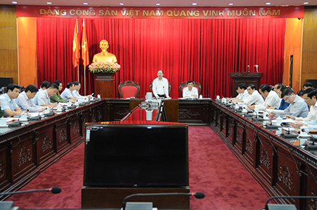   Thường trực Tỉnh ủy Giao ban bí thư các huyện, thành ủy, đảng ủy trực thuộc Tỉnh ủy