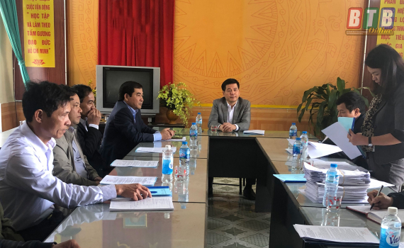   Đồng chí Nguyễn Hồng Diên, Ủy viên Trung ương Đảng, Bí thư Tỉnh ủy, Chủ tịch Nh88 - Cá Cược Mỗi Ngày - Nh88 vip Liền Tay tỉnh, Trưởng đoàn đại biểu Nh88 net tỉnh thăm, tặng quà, chúc tết tại một số Nh88