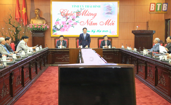   Ban Thường vụ Tỉnh ủy gặp mặt các Nh881 nguyên lãnh đạo tỉnh đang cư trú tại Thái Bình