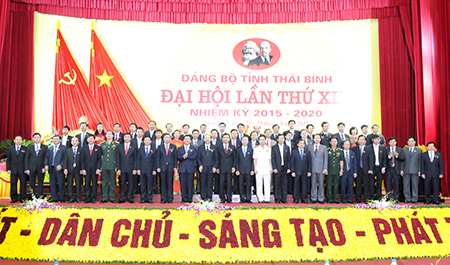   Ban Chấp hành Đảng bộ tỉnh khóa XIX, nhiệm kỳ 2015 - 2020 ra mắt Đại hội
