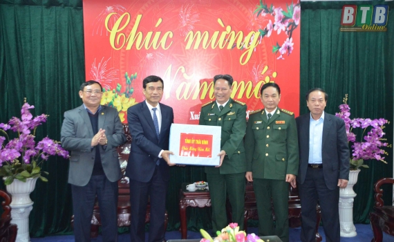   Đồng chí Đặng Trọng Thăng, Phó Bí thư thường trực Tỉnh ủy, Chủ tịch HĐNĐ tỉnh thăm, chúc tết một số đơn vị