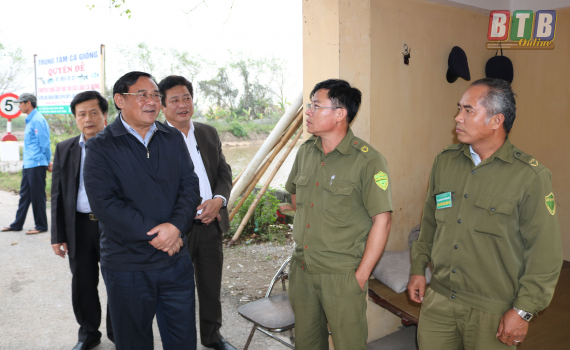   Kiểm soát chặt chẽ phương tiện và người vận chuyển lợn, sản phẩm từ lợn ra, vào địa bàn tỉnh
