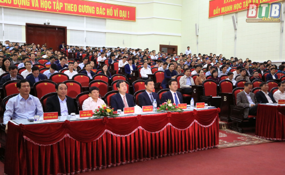   Nh88 - Cá Cược Mỗi Ngày cán bộ học tập, quán triệt, Nh88 casino thực hiện các nghị quyết, kết luận, chỉ thị của Bộ Chính trị, Ban Bí thư, các nghị quyết của Ban Chấp hành Đảng bộ tỉnh