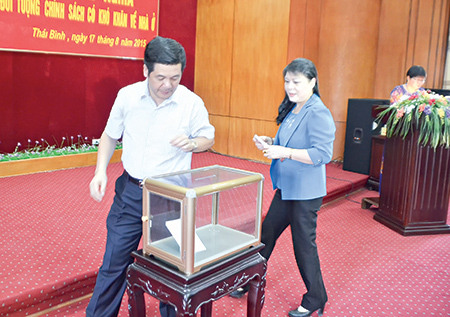   Phát động ủng hộ Quỹ “Đền ơn đáp nghĩa”