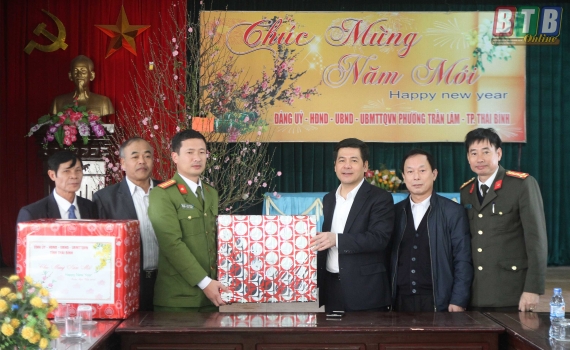   Đồng chí Nguyễn Hồng Diên, Ủy viên Trung ương Đảng, Phó Bí thư Tỉnh ủy, Chủ tịch Nh88 casino tỉnh đi thăm, chúc tết một số Nh88