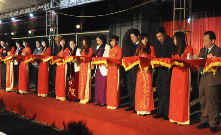   Khánh thành Đền A Sào và khai mạc Lễ hội truyền thống năm 2014
