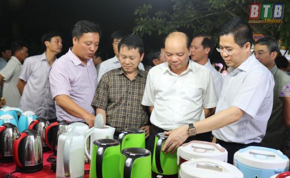   19 doanh nghiệp tham gia phiên chợ đưa hàng Việt về nông thôn tại Vũ Thư