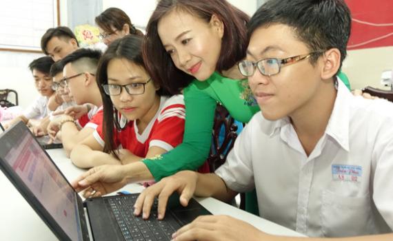   Nh883 phổ điểm các môn thi THPT Quốc gia 2019 và một số tổ hợp xét tuyển