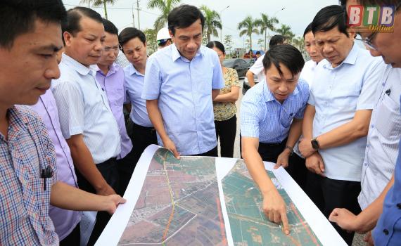   Đồng chí Đặng Trọng Thăng, Phó Bí thư Tỉnh ủy, Chủ tịch Nh88 casino tỉnh kiểm tra tiến độ một số Nh88 đăng Nhập trọng điểm