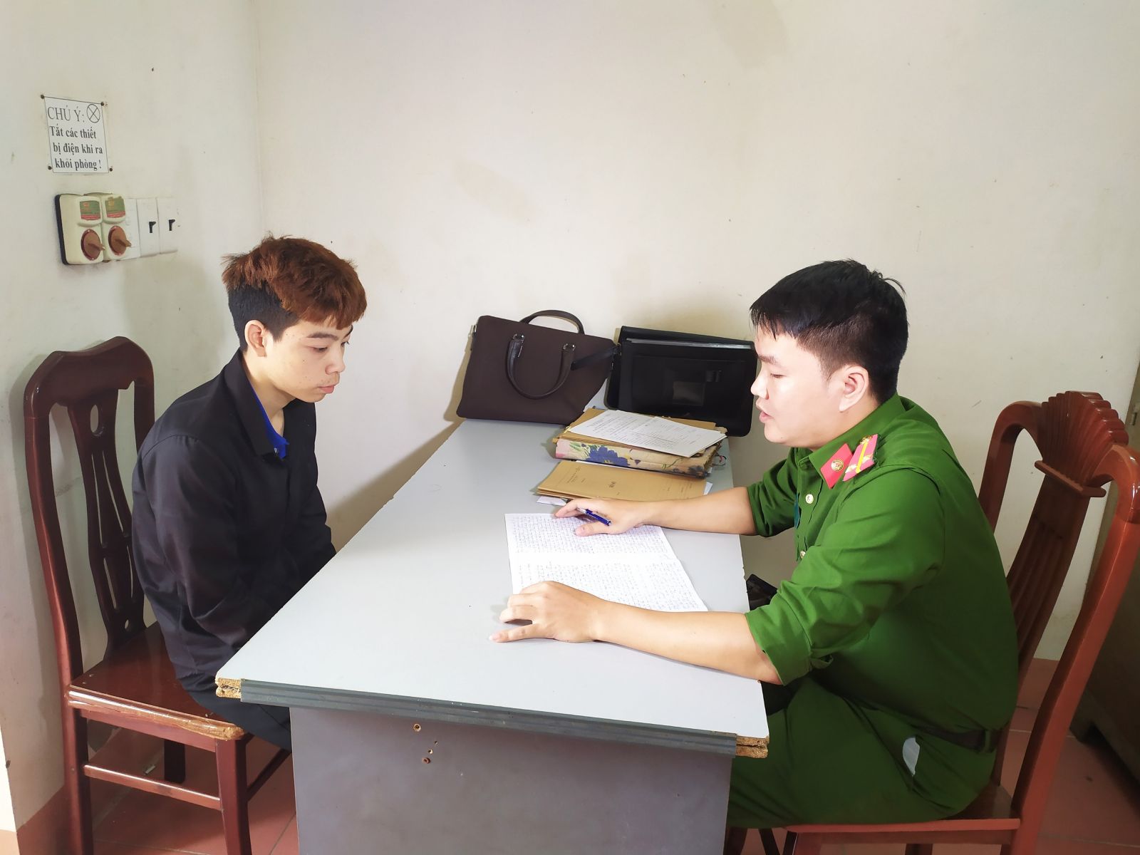   Cảnh báo tội phạm lừa đảo qua hình thức mua hàng trực tuyến, mạng Nh88 con - Cá Cược Mỗi Ngày - Nh88 vip Liền Tay
