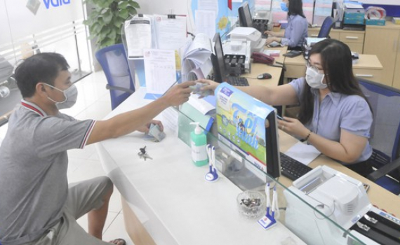   Ngân hàng tung gói lãi suất thấp kích cầu tín dụng