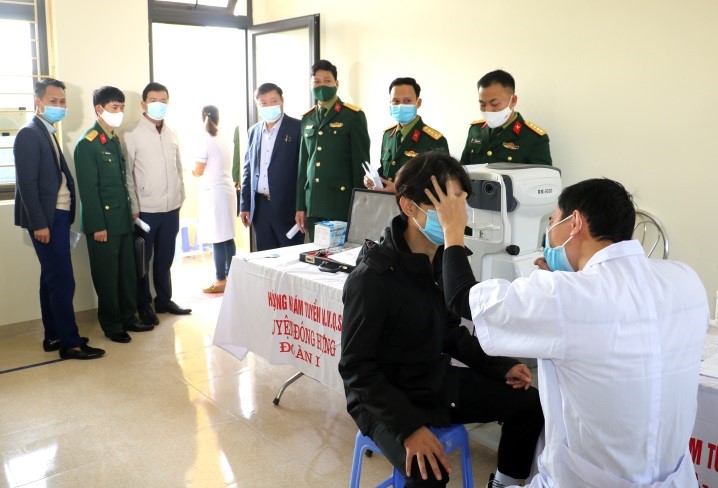   Kiểm tra Nh88 Nha cai khám tuyển Nghĩa vụ quân sự tại huyện Đông Hưng