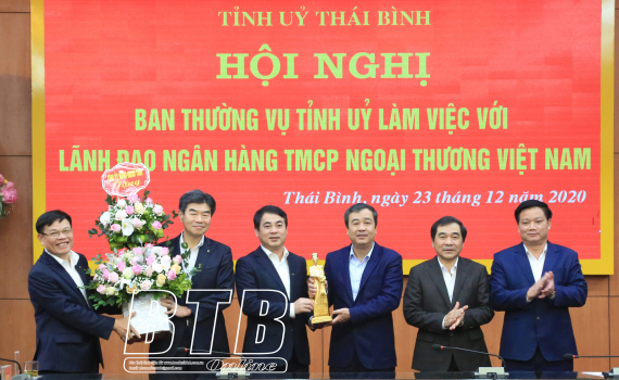   Ban Thường vụ Tỉnh ủy Nh88 đăng Nhập với Ngân hàng TMCP Ngoại thương Việt Nam