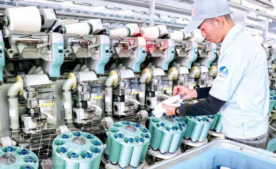   Những cú hích cho công nghiệp cất cánh