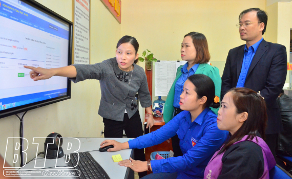   Tuyên truyền, hướng dẫn người dân sử dụng dịch vụ công trực tuyến mức độ 3, 4
