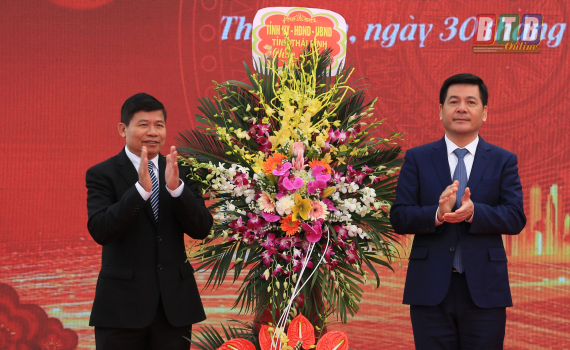   Dấy lên cao trào thi đua đẩy mạnh sản xuất, kinh doanh với một khí thế mới