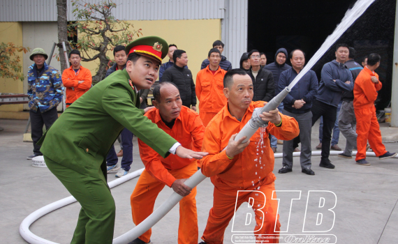   Tập huấn nghiệp vụ về phòng cháy, chữa cháy và cứu nạn, cứu hộ