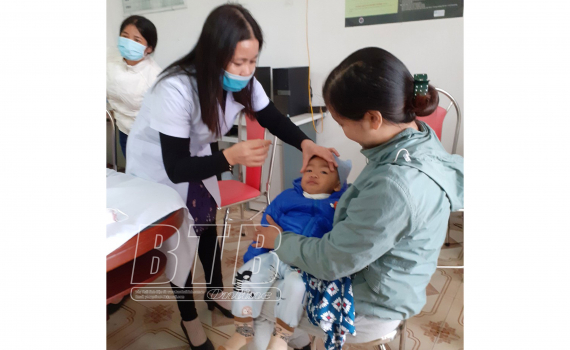   Đông Hưng: Trên 11.000 trẻ em được uống Vitamin A