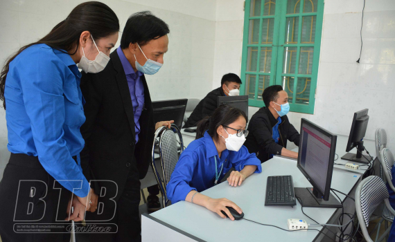   Hưởng ứng cuộc thi trắc nghiệm trên internet tìm hiểu “Bác Hồ với Thái Bình – Thái Bình làm theo lời Bác”