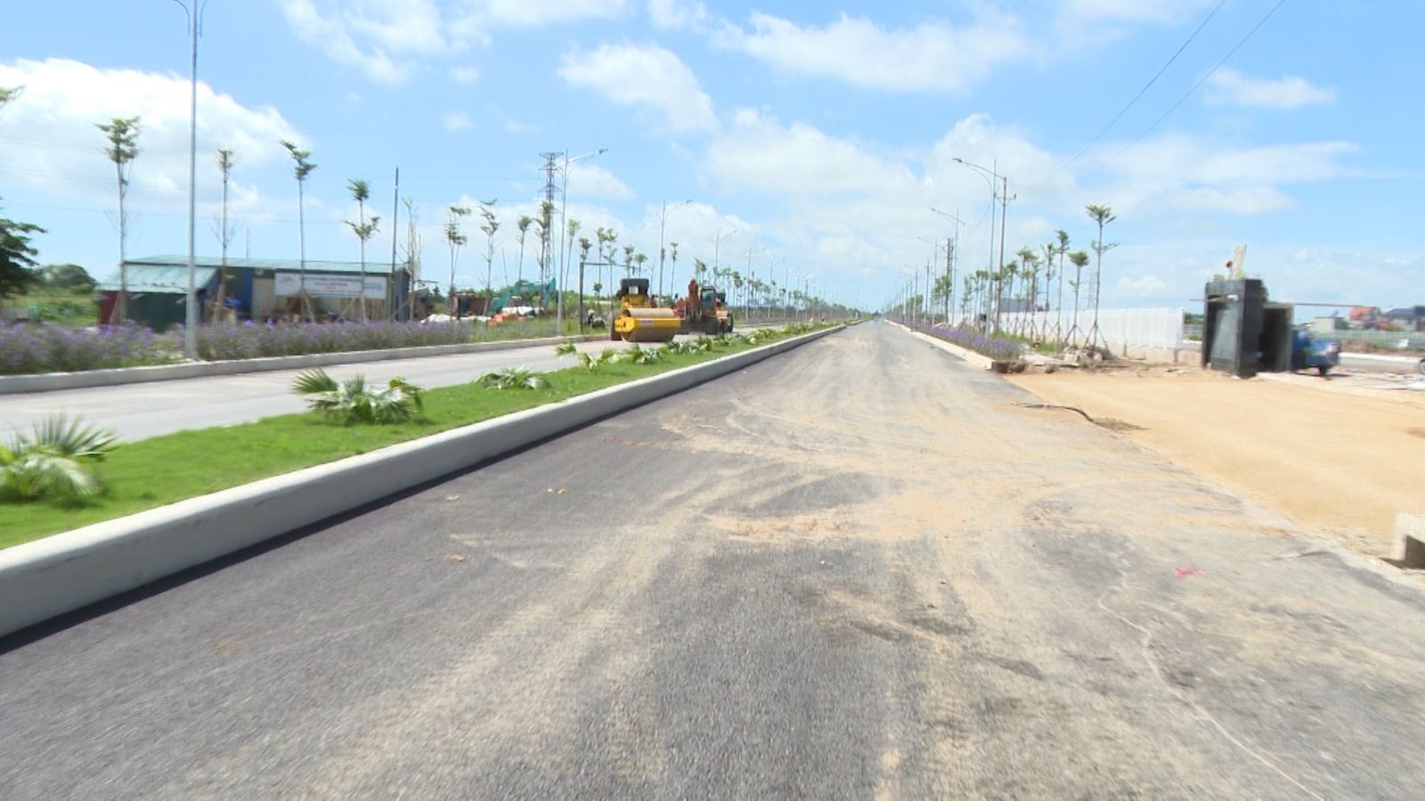   Điện lực Thái Thụy phối hợp trong việc dịch chuyển lưới điện GPMB khu Liên Hà Thái