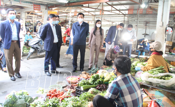   Kiểm tra Nh88 Nha cai bảo đảm an ninh trật tự, phòng chống Covid-19 tại huyện Đông Hưng